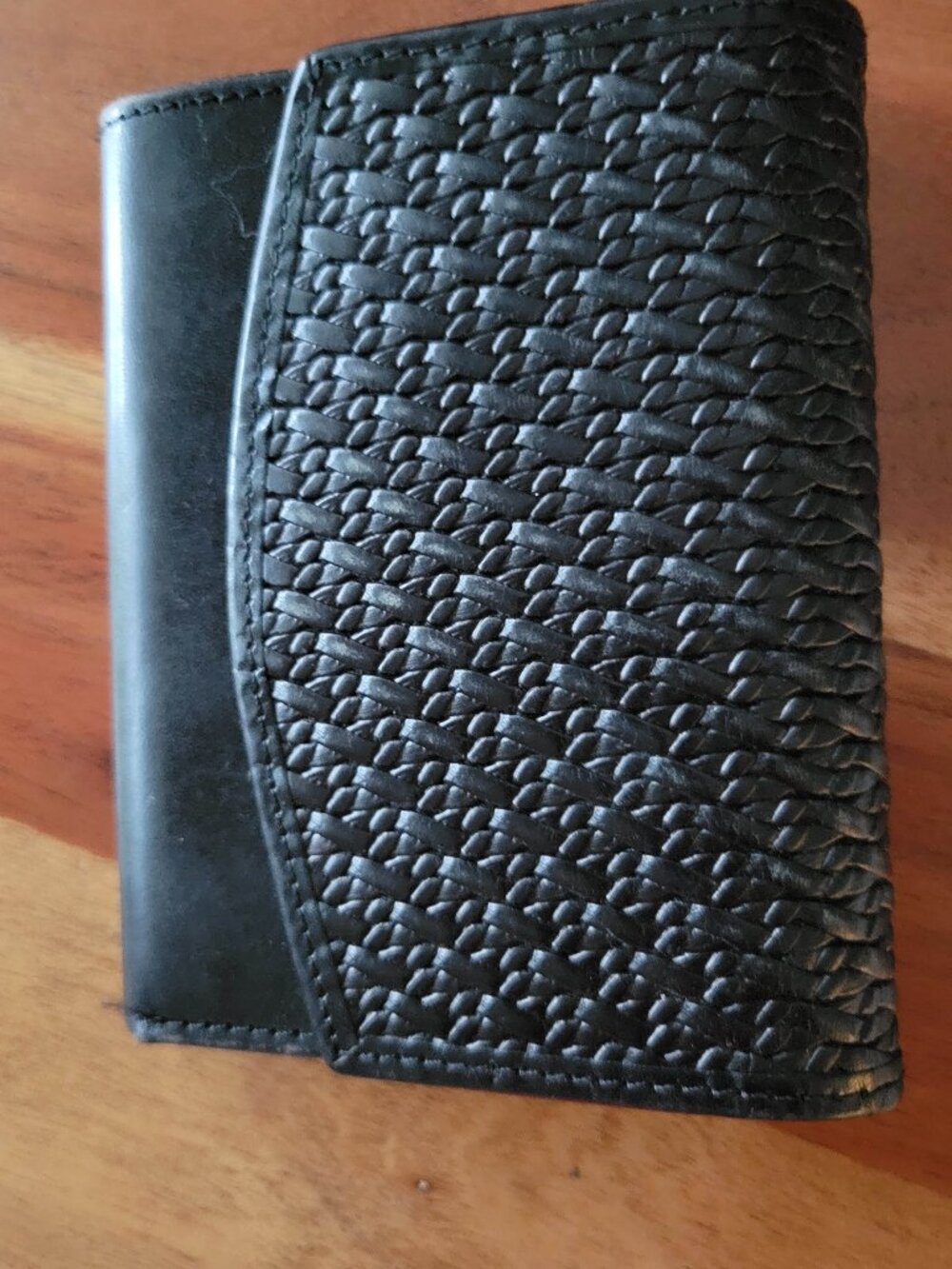 Vintage Y2K Fossil Black Woven Basketweave Genuine Leather Trifold Flap Wallet